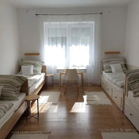 Hunor Vendeghaz Apartamento