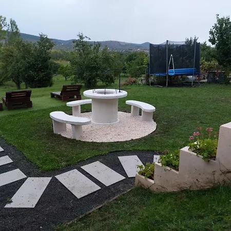 Apartament Hunor Vendeghaz Golop